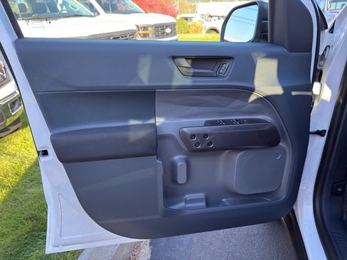 New 2025 Ford Maverick XL w/ Equipment Group 101A image 11