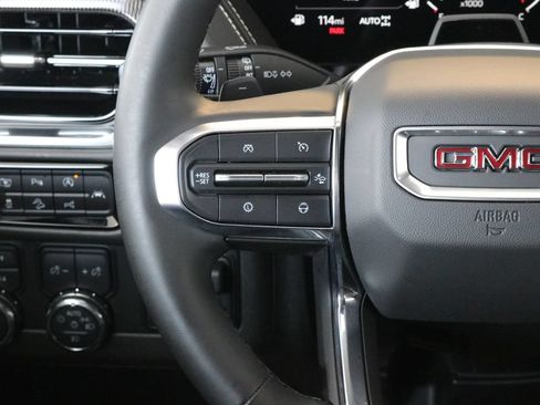Used 2025 GMC Yukon XL Elevation AWD/4WD image 11