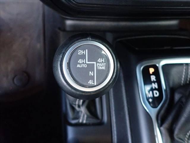 Used 2022 Jeep Wrangler Unlimited Sahara w/ Cold Weather Group AWD/4WD image 12