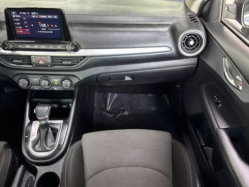 Used 2022 Kia Forte LXS FWD image 29