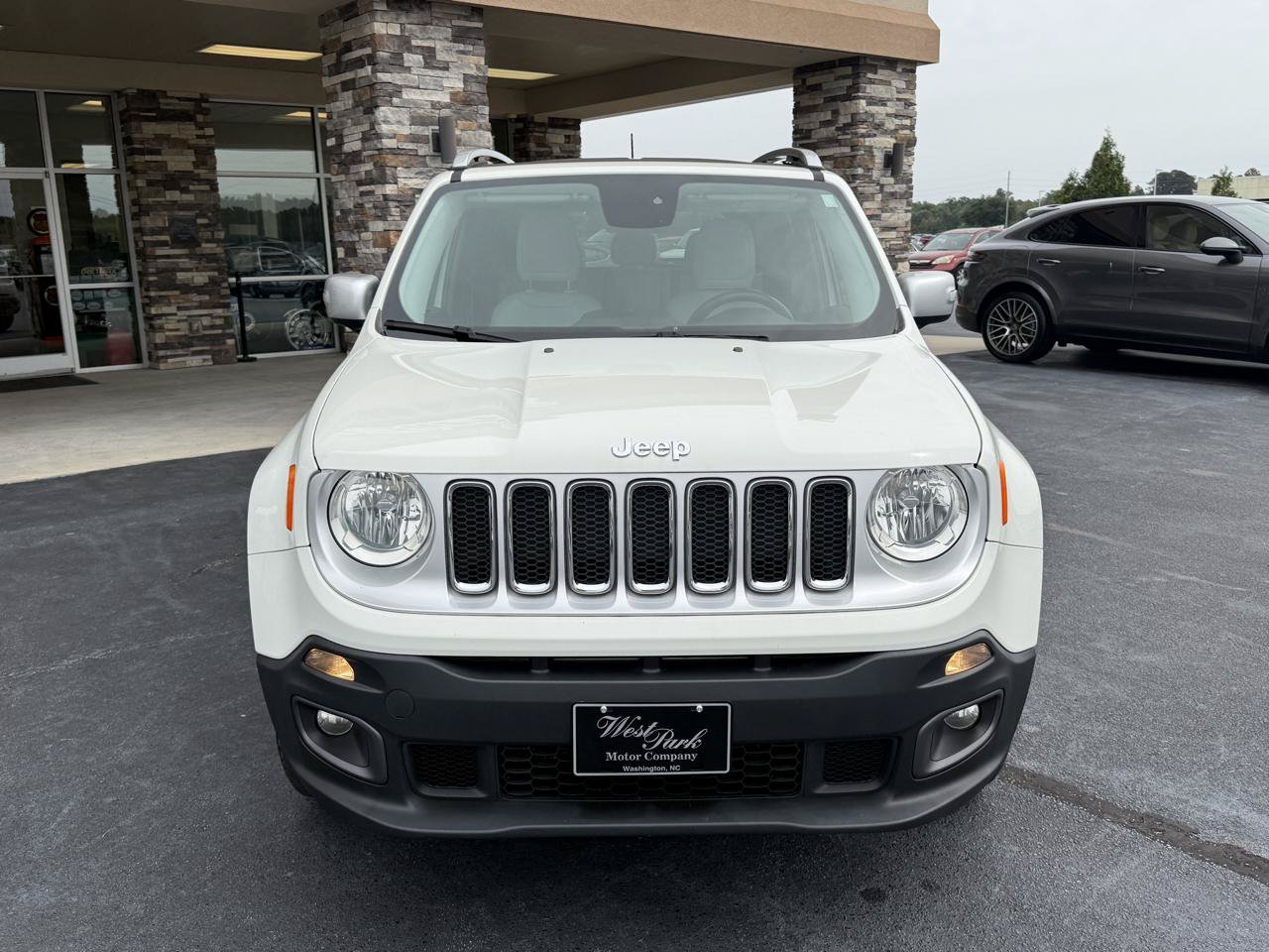 Used 2017 Jeep Renegade Limited AWD/4WD image 6