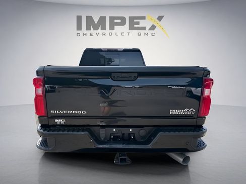 Used 2023 Chevrolet Silverado 3500 High Country AWD/4WD image 4
