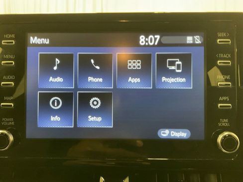 Used 2020 Toyota Corolla LE image 19