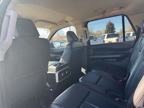 Used 2024 Ford Expedition XLT image 13
