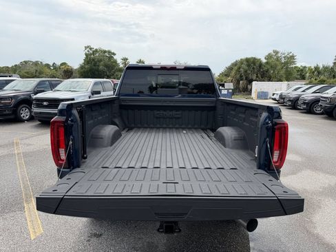 Used 2023 GMC Sierra 2500 SLT AWD/4WD image 13