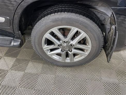 Used 2015 Lexus LX 570 4WD image 23
