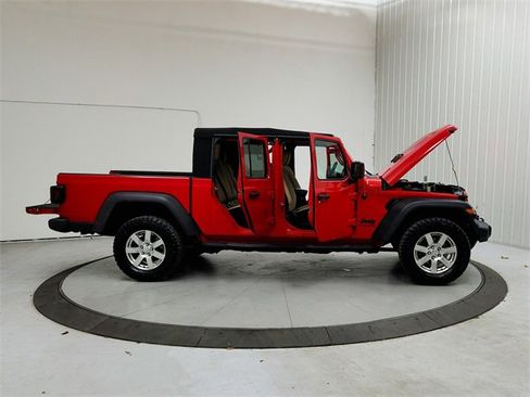 Used 2020 Jeep Gladiator Sport w/ Quick Order Package 24S image 16