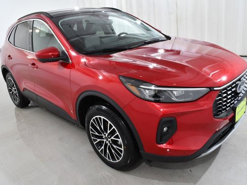 New 2026 Ford Escape SE w/ PHEV Premium Package image 5