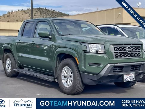 Used 2024 Nissan Frontier SV image 1