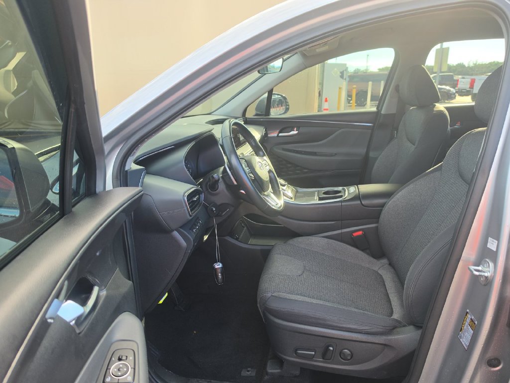 Used 2023 Hyundai Santa Fe SEL FWD image 5