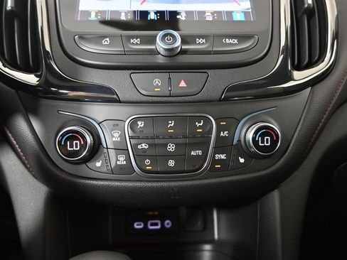 Used 2024 Chevrolet Equinox RS AWD/4WD image 29