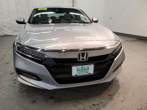 Used 2018 Honda Accord Touring image 9