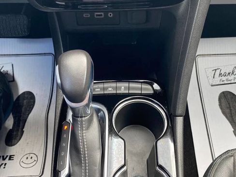 Used 2021 Buick Encore GX Preferred w/ Sport Touring Package AWD/4WD image 17