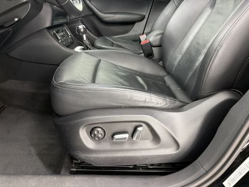 Used 2018 Audi Q3 2.0T Premium AWD/4WD image 13