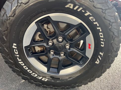 Used 2021 Jeep Wrangler Unlimited Rubicon image 9