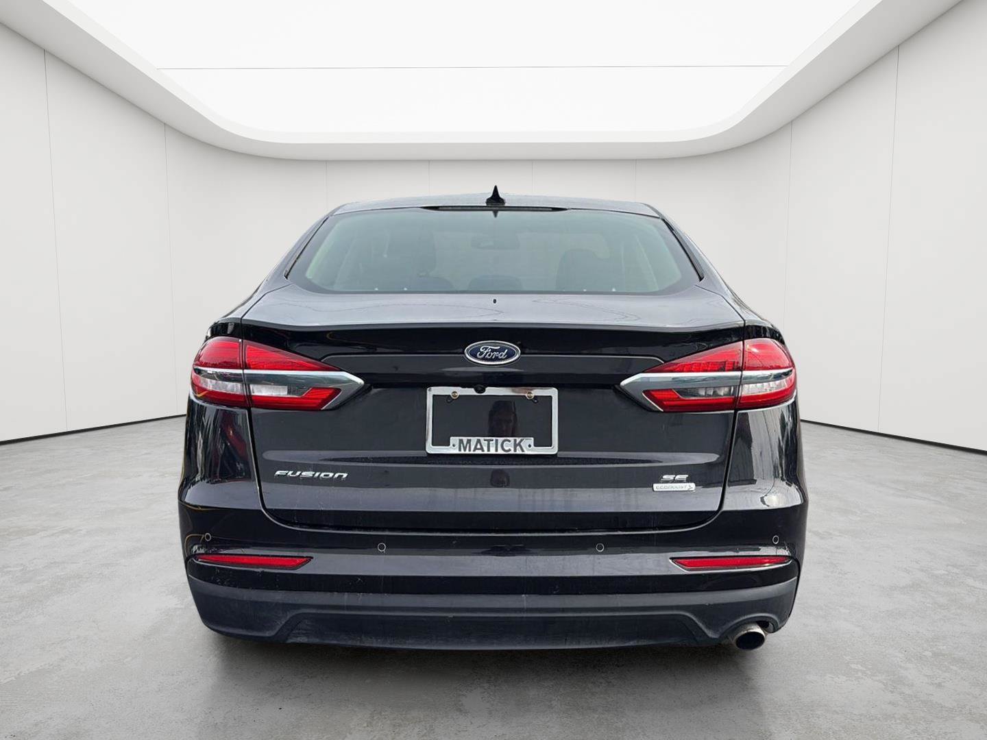 Used 2020 Ford Fusion SE FWD image 28