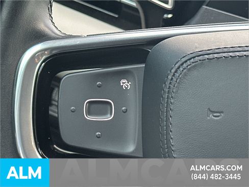 Used 2025 Lincoln Nautilus Reserve AWD/4WD image 29