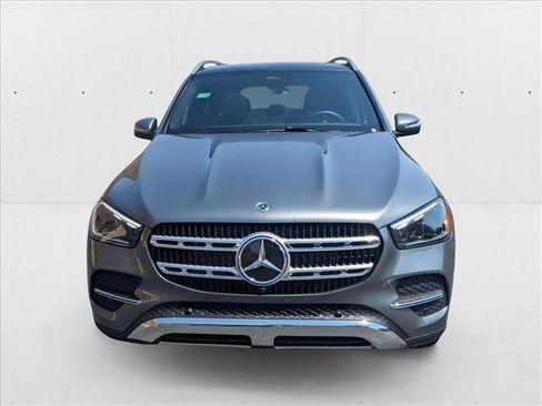 New 2025 Mercedes-Benz GLE 450e 4MATIC image 2