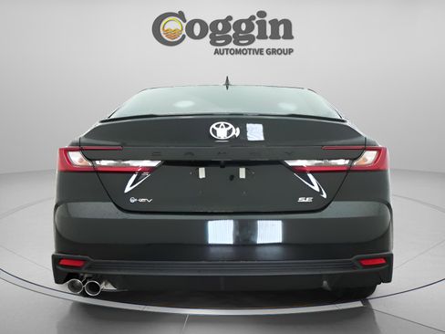 New 2026 Toyota Camry SE FWD image 13