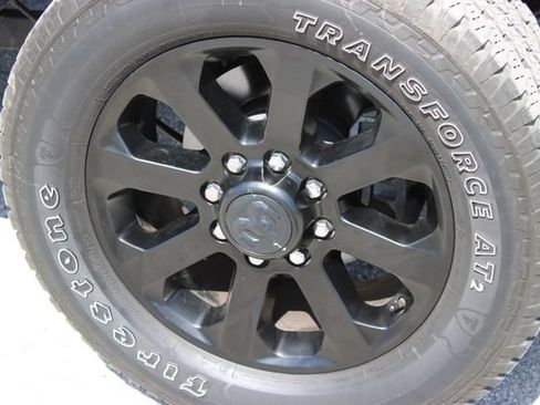 Used 2024 RAM 2500 Big Horn w/ Night Edition AWD/4WD image 15
