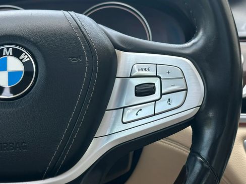 Used 2019 BMW 740i w/ Executive Package RWD image 28