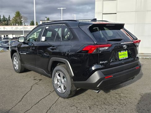New 2025 Toyota RAV4 XLE image 5