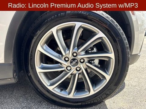 Used 2024 Lincoln Corsair AWD w/ Equipment Group 101A image 7