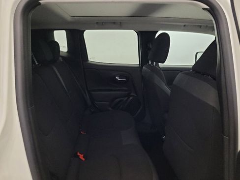 Used 2020 Jeep Renegade Altitude AWD/4WD image 19
