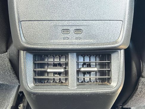Used 2025 Chevrolet Equinox LT AWD/4WD image 22