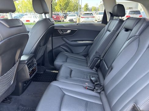 Used 2023 Audi Q7 2.0T Premium Plus w/ Premium Plus Package AWD/4WD image 19