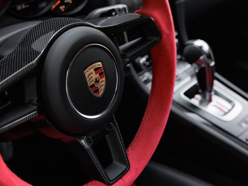Certified 2019 Porsche 911 GT2 RS RWD image 26