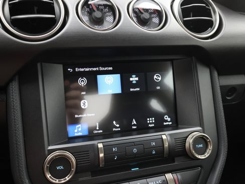 Used 2018 Ford Mustang Shelby GT350 w/ Electronics Package RWD image 43