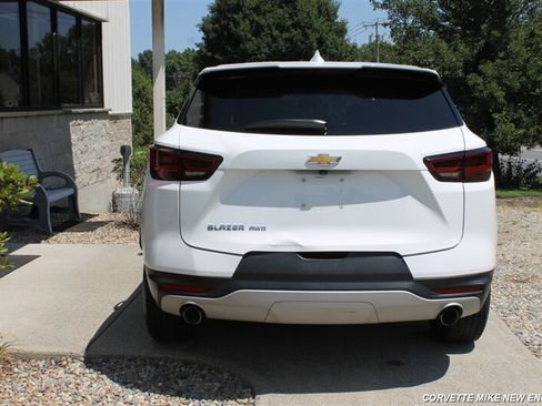 Used 2023 Chevrolet Blazer LT AWD/4WD image 7