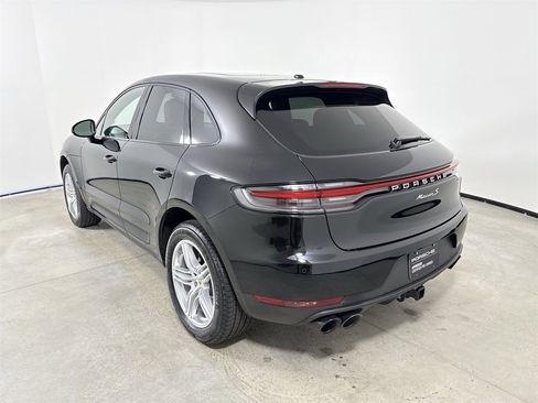 Certified 2021 Porsche Macan S image 3