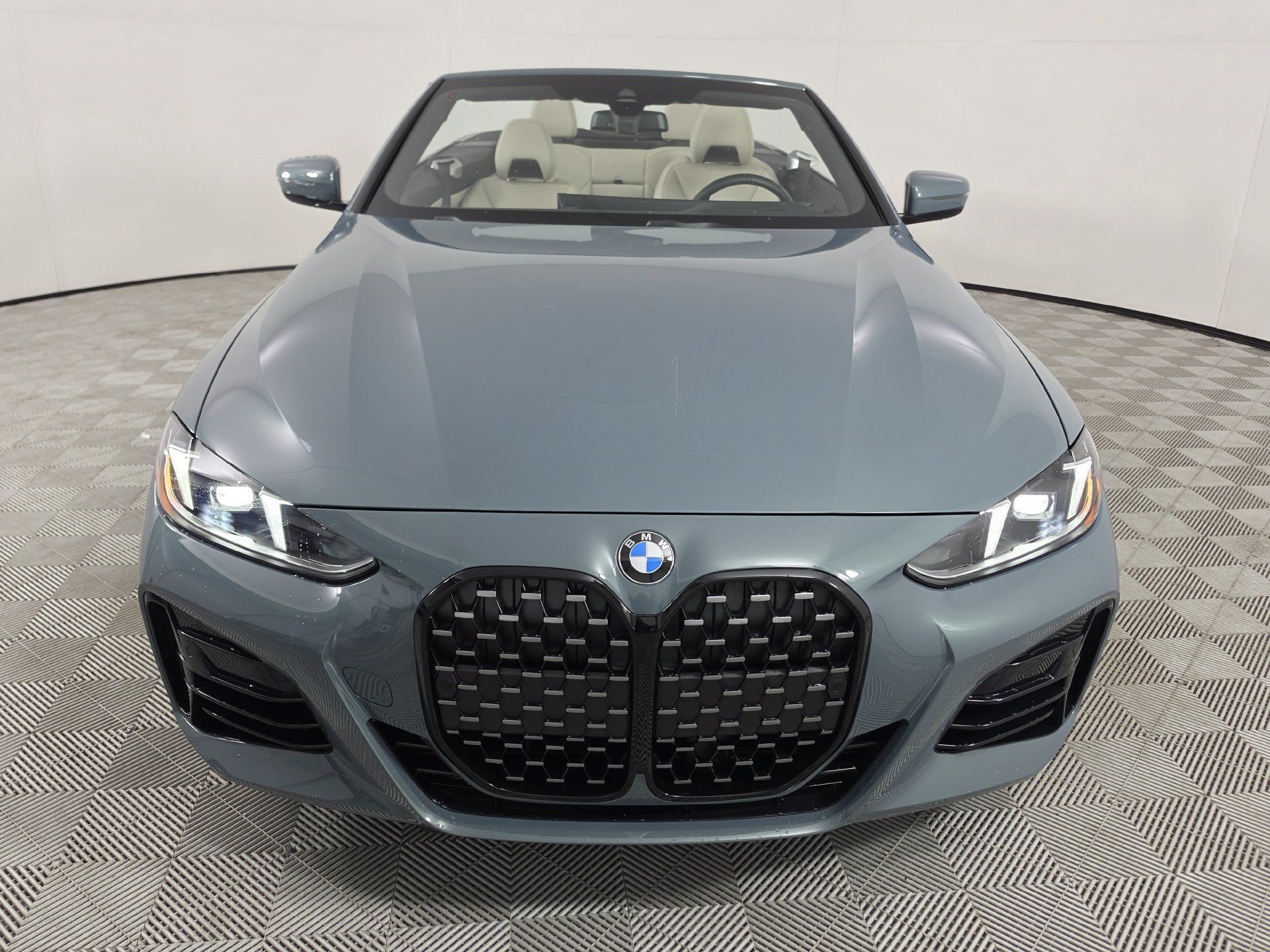 Used 2026 BMW 430i Convertible w/ M Sport Package RWD image 32