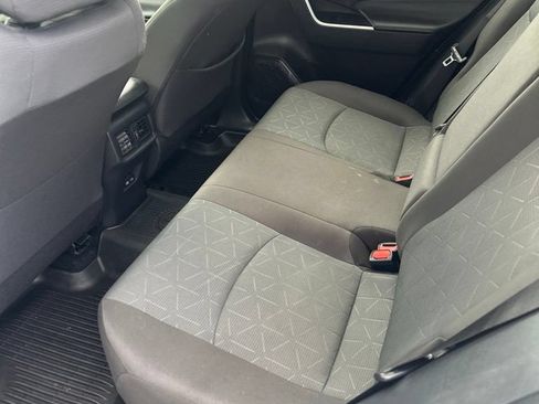 Used 2024 Toyota RAV4 XLE w/ Convenience Package AWD/4WD image 8