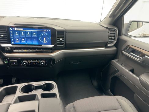 New 2026 Chevrolet Silverado 1500 LT image 25