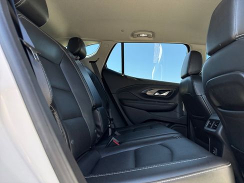 Used 2022 GMC Terrain SLT image 18