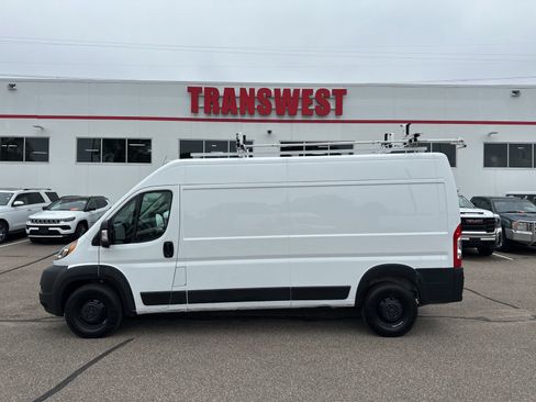 Used 2021 RAM ProMaster 2500 FWD image 2