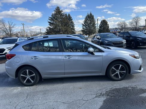 Used 2023 Subaru Impreza Premium image 2
