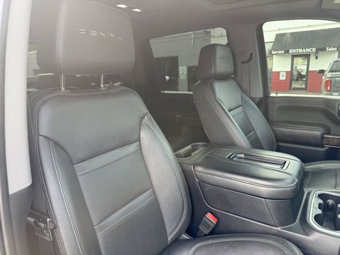 Used 2020 GMC Sierra 2500 Denali w/ Denali Ultimate Package AWD/4WD image 24