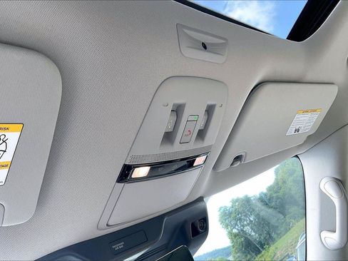 Certified 2025 Nissan Armada Platinum Reserve AWD/4WD image 33