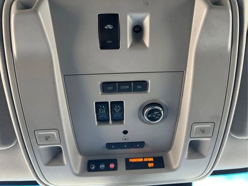 Used 2020 Cadillac Escalade ESV Premium Luxury AWD/4WD image 47