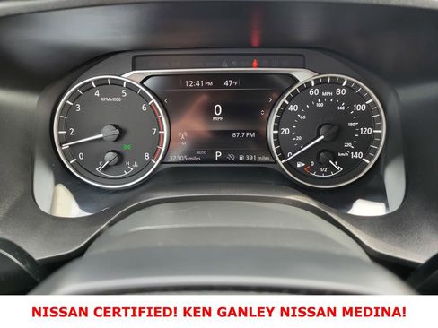 Certified 2025 Nissan Rogue SV image 32