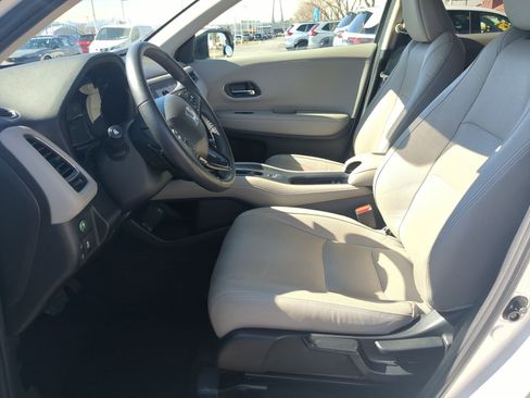 Used 2022 Honda HR-V EX-L image 18