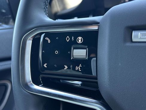 Used 2025 Land Rover Discovery Sport Dynamic SE image 24