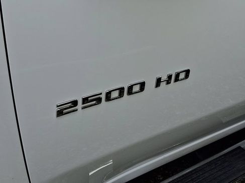 Used 2025 Chevrolet Silverado 2500 LT w/ Convenience Package AWD/4WD image 6