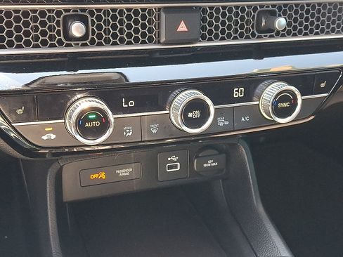 Used 2023 Honda Civic EX image 17