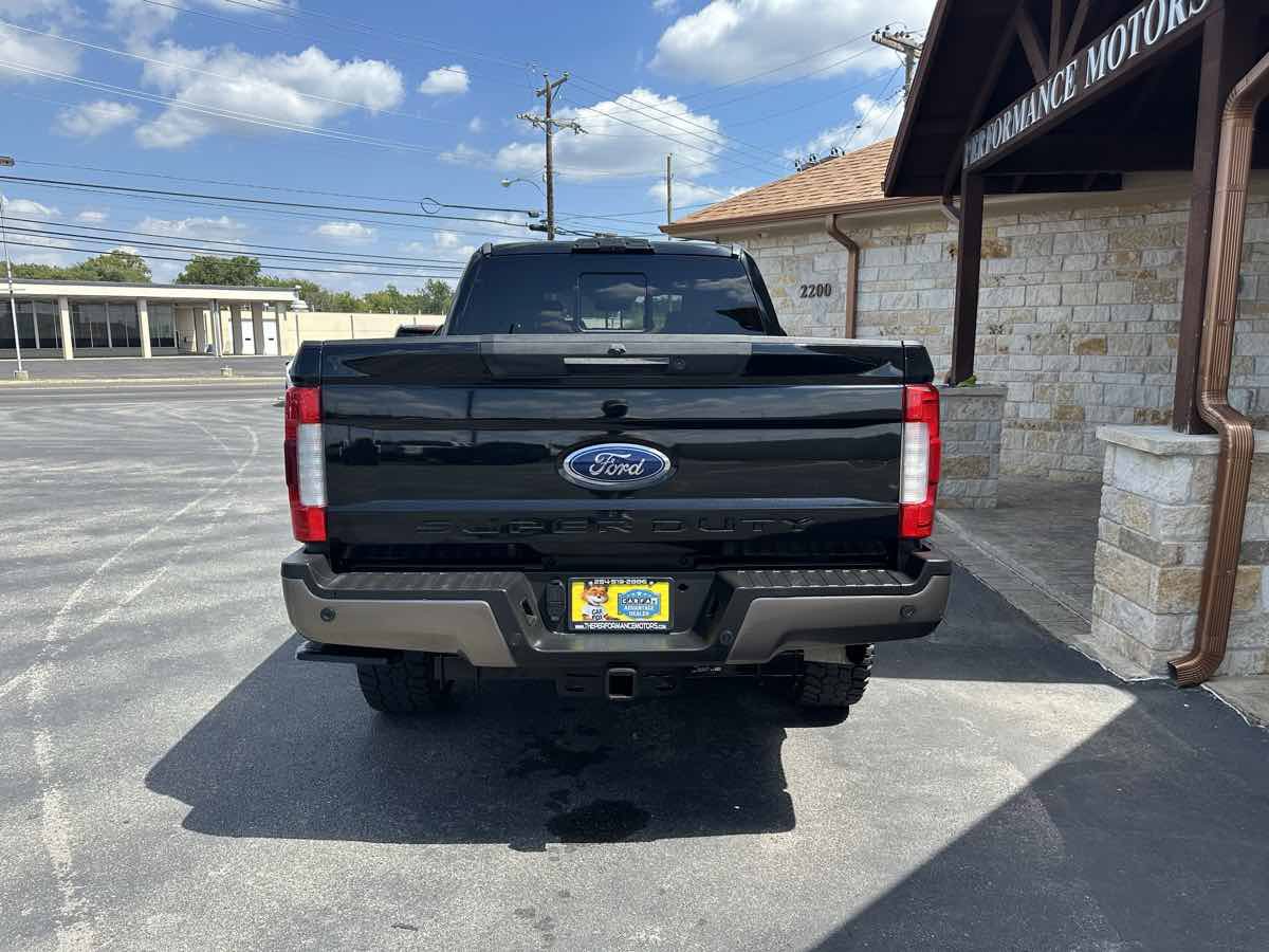Used 2018 Ford F250 King Ranch w/ King Ranch Ultimate Package AWD/4WD image 4