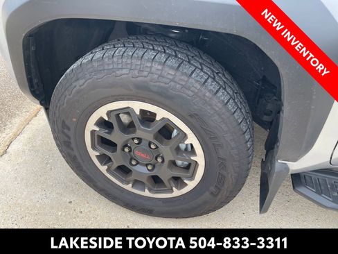 Certified 2026 Toyota 4Runner TRD Off-Road Premium AWD/4WD image 15